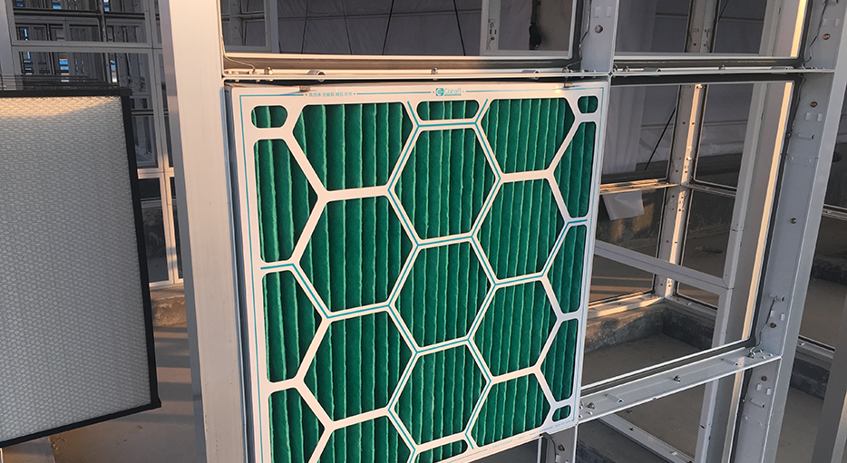 建设中的新希望东阿Antibio养猪场空气过滤系统项目现场。